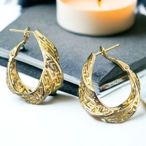 New Luxury 18kt Gold Plated La Greca Greek Key Twisted Hoop Earrings